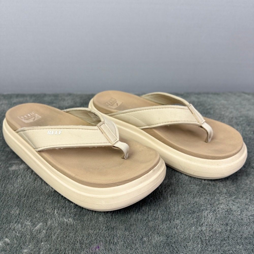 Reef Women's Cushion‎ Bounce Vista Sandal Flip Flops Beige Comfort Casual